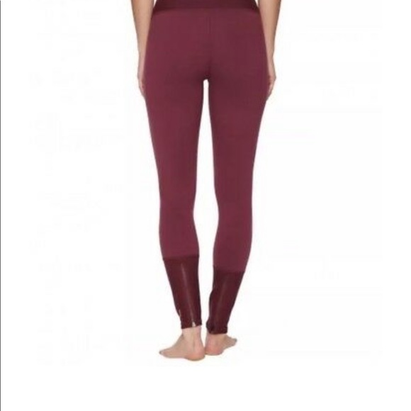 Lucy to the barre red wine legging - Picture 9 of 9